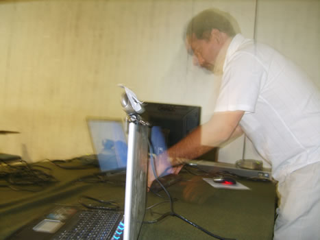 Pedro en accion Confluencias Pedro Soza